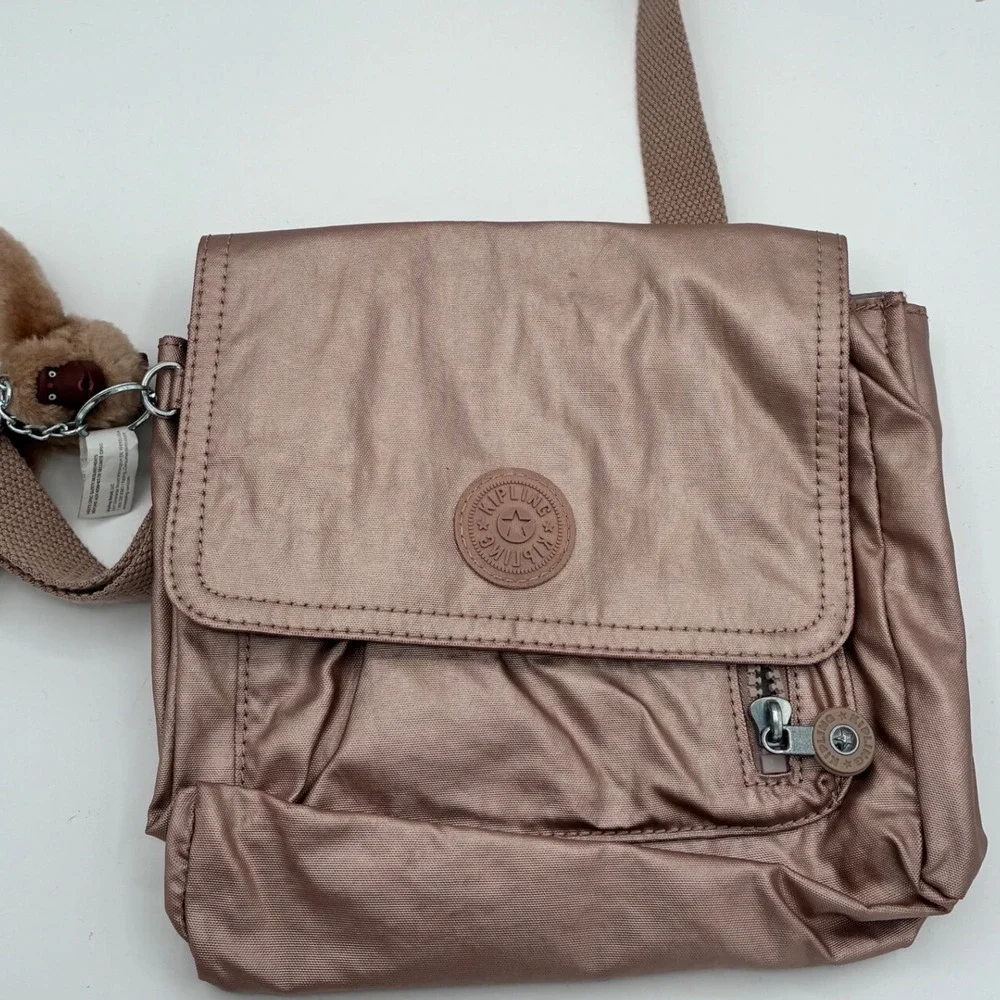 Kipling KI0954 Alexis Crossbody Bag Metallic Rose Gold Shoulder Bag Monkey Charm